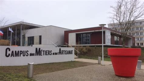 Le Campus Des Métiers Et De Lartisanat De Joué Les Tours En Pleine