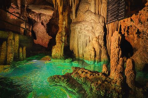 Explore The Underground Wishing Well At Luray Caverns In Virginia