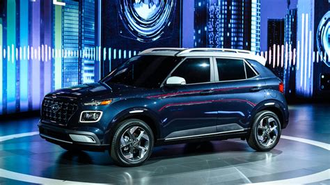 Edmunds also has hyundai tucson pricing, mpg, specs, pictures, safety features, consumer reviews and more. The hottest SUVs of the 2019 New York Auto Show - Roadshow