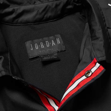 Rare nike air jordan psg flight parka jacket black (s) winter ltd ed. Jordan X Paris Saint-Germain Coach Jacket | Streetology
