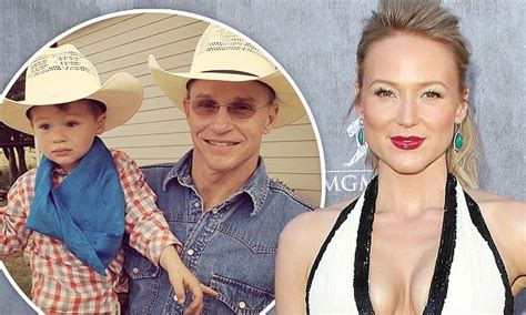 Jewel Shares Photo Of Estranged Husband Ty Murray And Their Son Kase Daily Mail Online