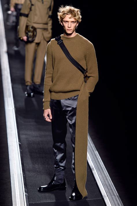 Dior Men Fall 2019 Menswear Collection Vogue Mens Fashion Male