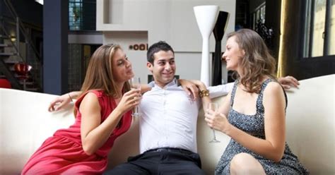 Prepare For A Tinder Threesome Some App Is A Great Way To Have Threesome Fun