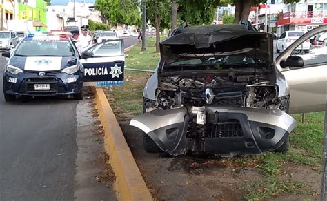 Un choque dejó 12 muertos y tres heridos. Mujer de 82 años provoca choque en Culiacán