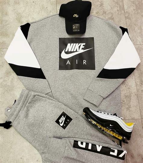 Pin By Jorja Hammonds On Outfits Sneakers Outfit Men Nike Clothes