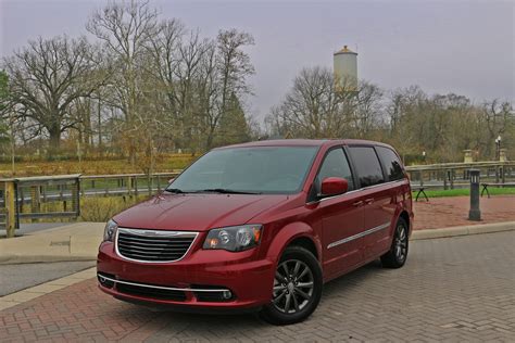 2016 Chrysler Town And Country The Perfect Holiday Ride A Girls Guide