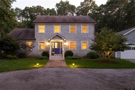 East Hampton Beach Cottage Homely Home Transformed Into A Buoyant And