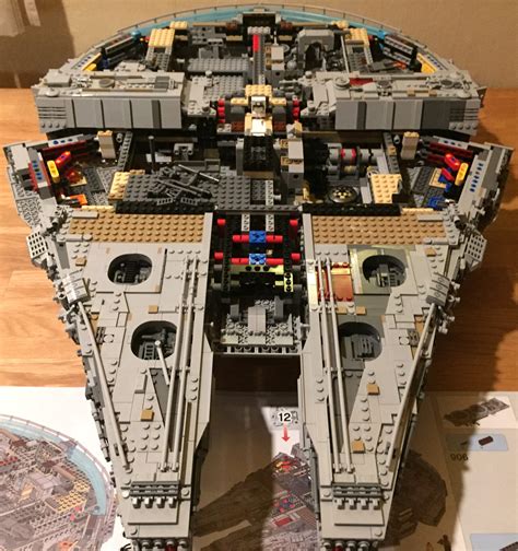 Is it sold out everywhere you look? LEGO Star Wars UCS Millennium Falcon 75192: Bauabschnitte ...