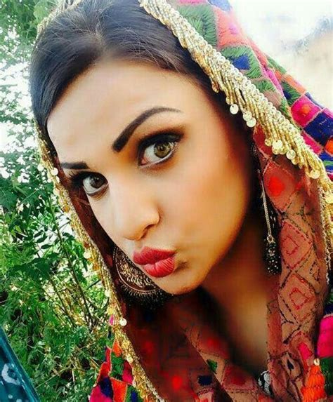 Pin By Ginny On Green Eyes Best Selfies Punjabi Models Model