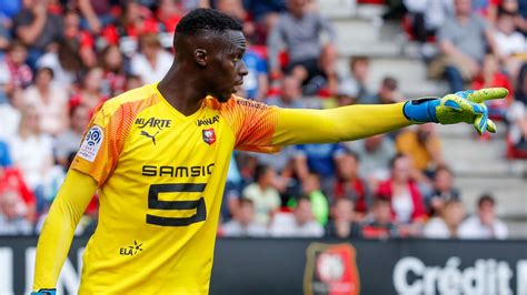 Mendy to be back soon? Edouard Mendy: Goalkeeper having Chelsea medical after £22m fee is agreed with Rennes | Football ...