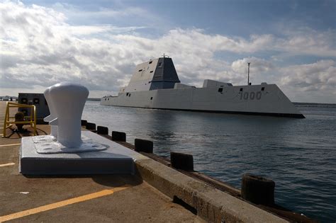 Filezumwalt Ddg 1000 Arrives At Naval Station Newport Rhode Island