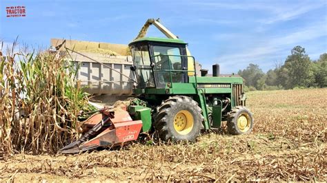Cool Corn Chopping 1980s Style John Deere 5830 Forage Harvester Youtube