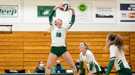 Geoducks Pull Off Second-Straight Sweep to Begin CCC Play - Evergreen