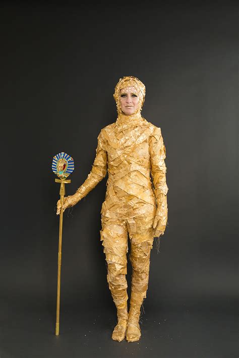 2 Showstopper Halloween Costumes Made From Everyday Supplies The