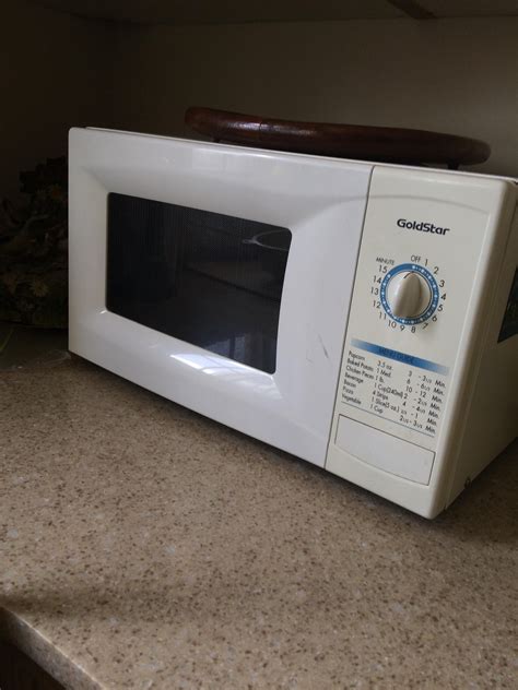This Old Microwave With A Dial Instead Of Buttons Party Apps Dial