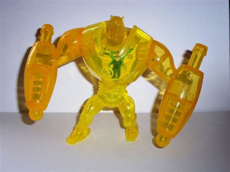 Mcdonalds 2011 Ben 10 Ultimate Alien Armodrillo Happy Meal Toy Loose Used