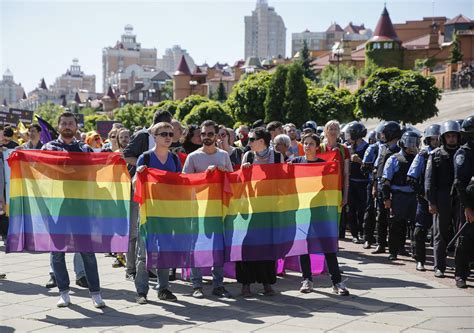 Ucrania 6 Heridos Y 25 Detenidos Por Ataque Homofóbico En Marcha De