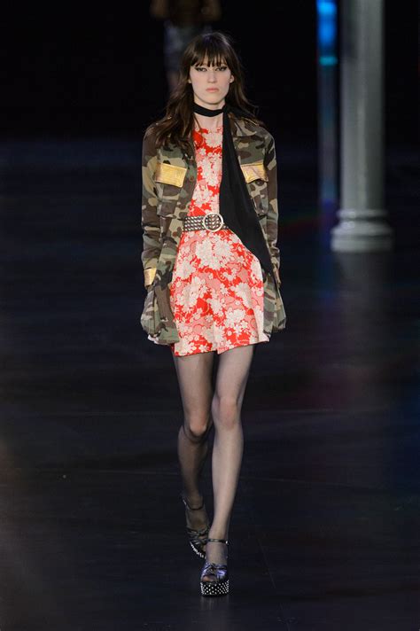 Coleção Saint Laurent Paris Verão 2015 Rtw Thumbs Desfiles