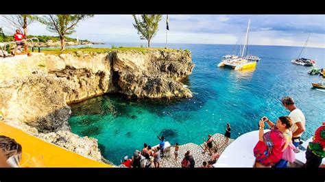 cliff jumping at ricks cafe in negril jamaica 2019 youtube