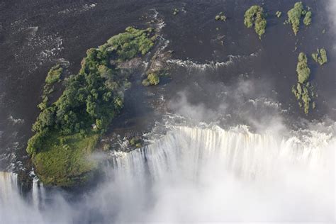 the best time to visit zambia s victoria falls