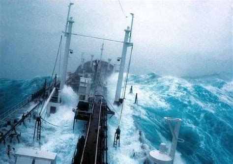 Pictures Of Ships In Storms Klykercom