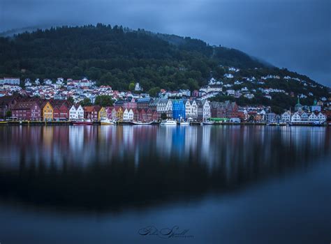 Dinners for a rainy day. Rainy Day At Bergen Harbour, Norway | Felix Sproll Photography