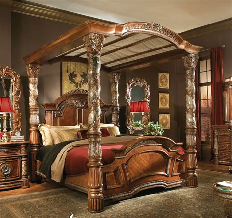 Wooden Canopy Beds House Reconstruction
