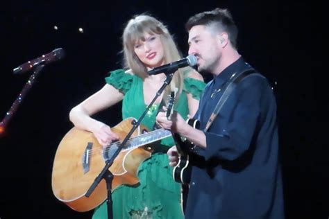 Taylor Swift Performs Cowboy Like Me Live Alongside Marcus Mumford In