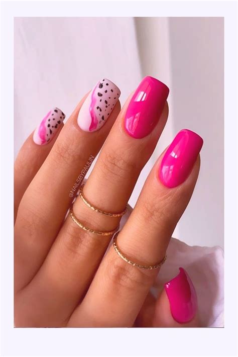 35 Most Beautiful Pink Flower Short Nail Designs For Summer 2021