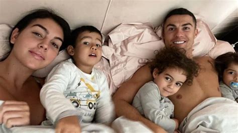 Private Family Photo Leaked This Is How Cristiano Ronaldo Wakes Up Every Day In The Morning On