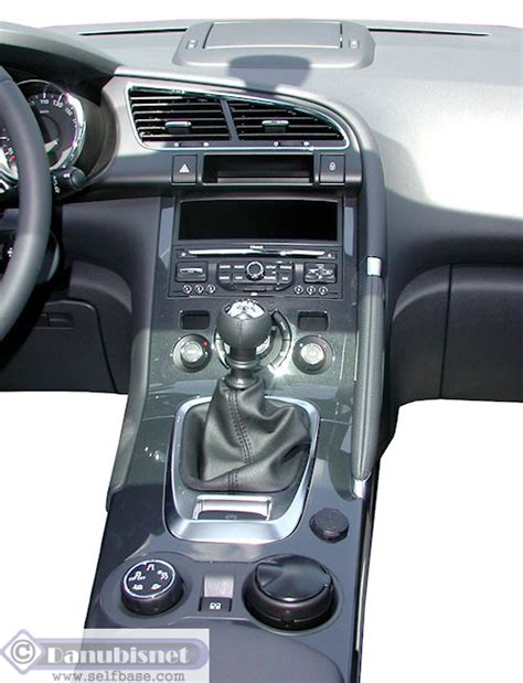 Vergleichen sie peugeot 3008 motoren, ausstattungen und rabatte vor dem autokauf. PEUGEOT 3008 Innenraum Informationen: Fotos und Daten zu ...