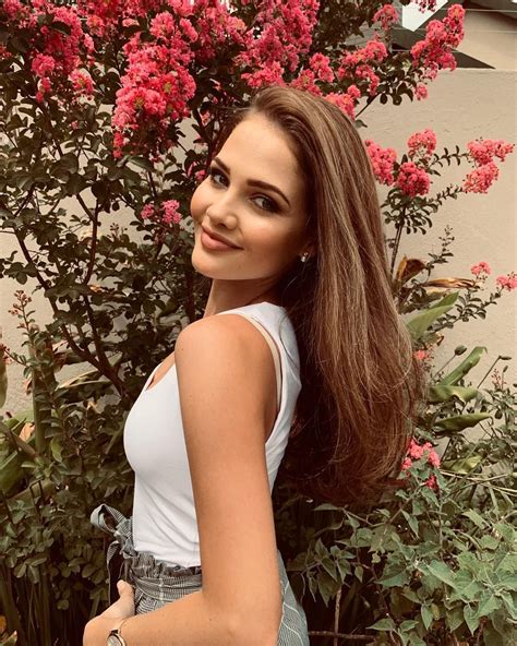 Because natasha manages to dazzle anyone she meets with her warm and bubbly personality. Pin on Natasha Joubert Fan Board
