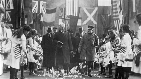 El Tratado De Versalles Puso Fin A La Primera Guerra Mundial Y Desató
