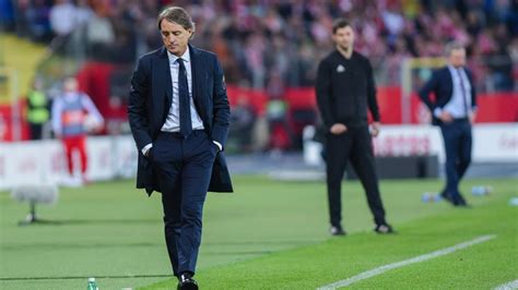 Hlv tuyển italy roberto mancini ủng hộ giải pháp dời lịch tổ chức euro sang năm sau và tin tưởng đội nhà đủ sức vô địch giải này. Mancini: Na Euro 2021 będziemy mocniejsi niż teraz ...