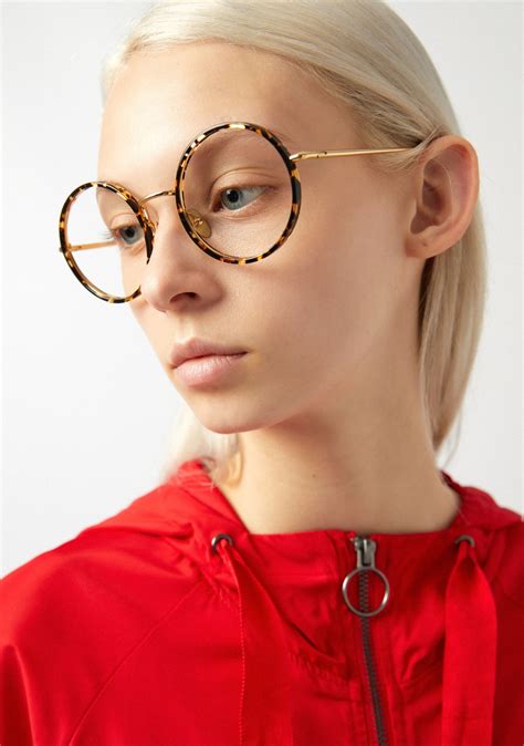 the kaleos eyehunters starling eyeglasses offers a classic round shape for woman crafted o
