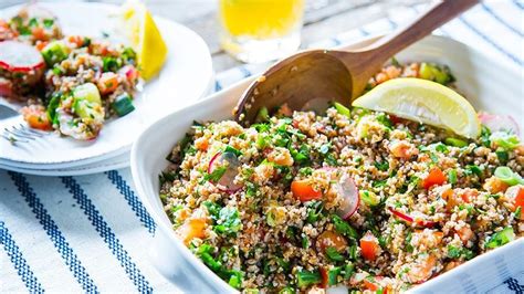 These recipes eliminate meat, eggs, dairy, and all other animal products while embracing the goodness of fresh vegetables, whole grains, tofu, beans, nuts, and spices. Planned Potluck: Tabbouleh | Middle eastern recipes vegetarian, Delicious dinner recipes ...