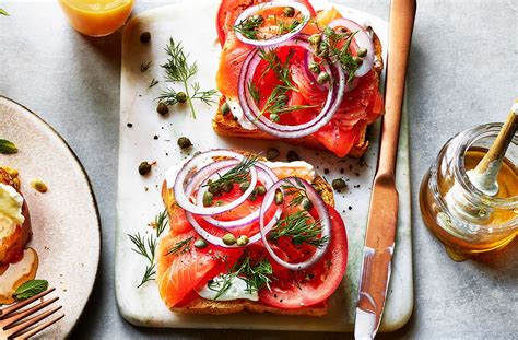 smoked salmon sandwich