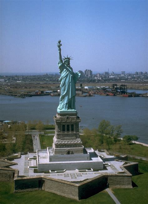 La liberté éclairant le monde — liberty enlightening the world) is a french statue given to the united … the statue stands on a pedestal on liberty island, located just off the coast of manhattan. Statue Of Liberty | Free Stock Photo | The Statue of ...