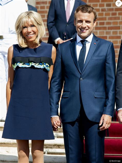 Le Président De La République Française Emmanuel Macron Et Sa Femme La