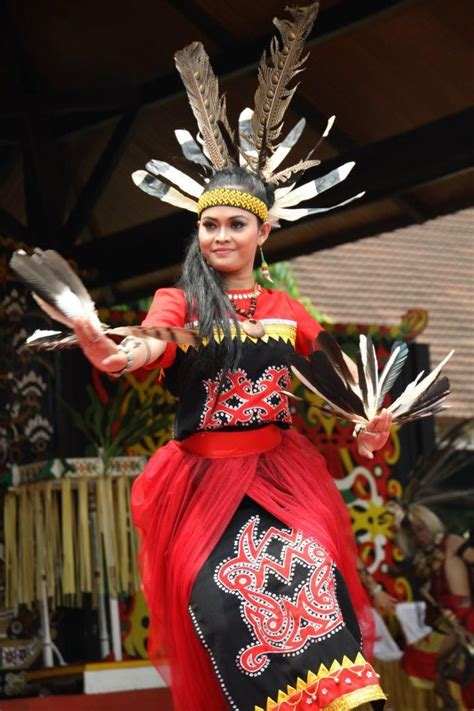 Discover short videos related to wanita dayak bahau on tiktok. Pesona Kecantikan Masyarakat Suku Dayak di Kalimantan ...