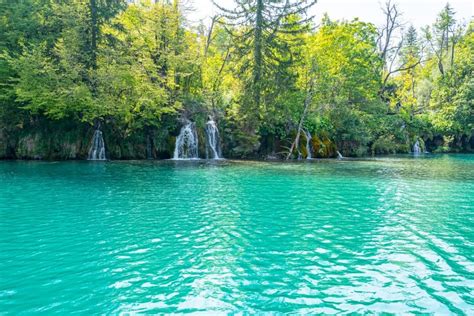 The Ultimate Guide To Visiting Plitvice Lakes National