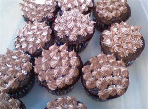 Transfer 1/3 cup of the fudge frosting to a small bowl and stir in the marshmallow creme. Cream Filled Cupcakes Recipe | Just A Pinch Recipes