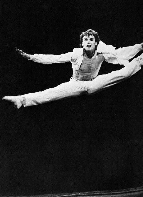 Danseur virtuose, il est nommé danseur étoile de l'opéra national de paris en 1980 et rencontre un succès considérable. 136 best ballet4 images on Pinterest | Ballet, Ballet ...