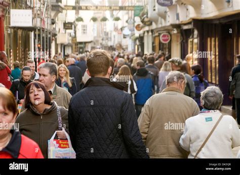 Bustling High Street Hi Res Stock Photography And Images Alamy