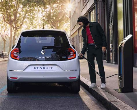 Everything You Need To Know About Charging Your Electric Car Renault