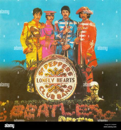 Arriba 76 Imagen Sgt Pepper Lonely Hearts Club Band Logo Abzlocalmx