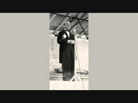 Seit 2001 ist der dreifache familienvater vor der kamera aktiv. Jan Hahn als Peter Pech - Pech Is te vroeg Geboren - 1935 ...