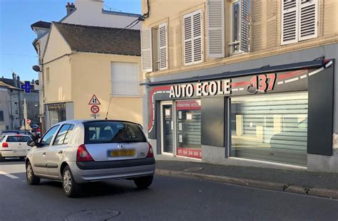 Essonne Quatre Plaintes Contre Le Gérant Dune Auto école Accusé D