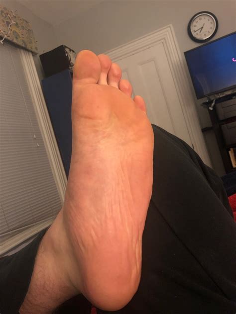 Owned By Footking18 🦶🏻 On Twitter Size 18 Foot King 👑 🦶🏻 Follow Him Now Footking18