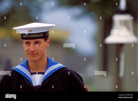 Royal Navy Uniform Hi Res Stock Photography And Images Alamy